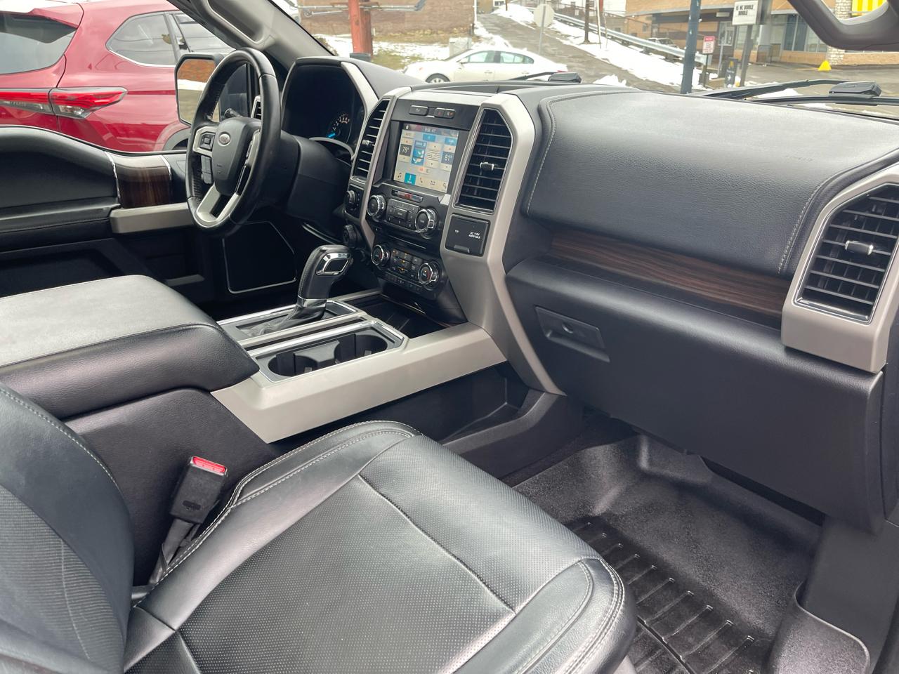 Ford F-150 2WD SuperCrew 157" Lariat 2017