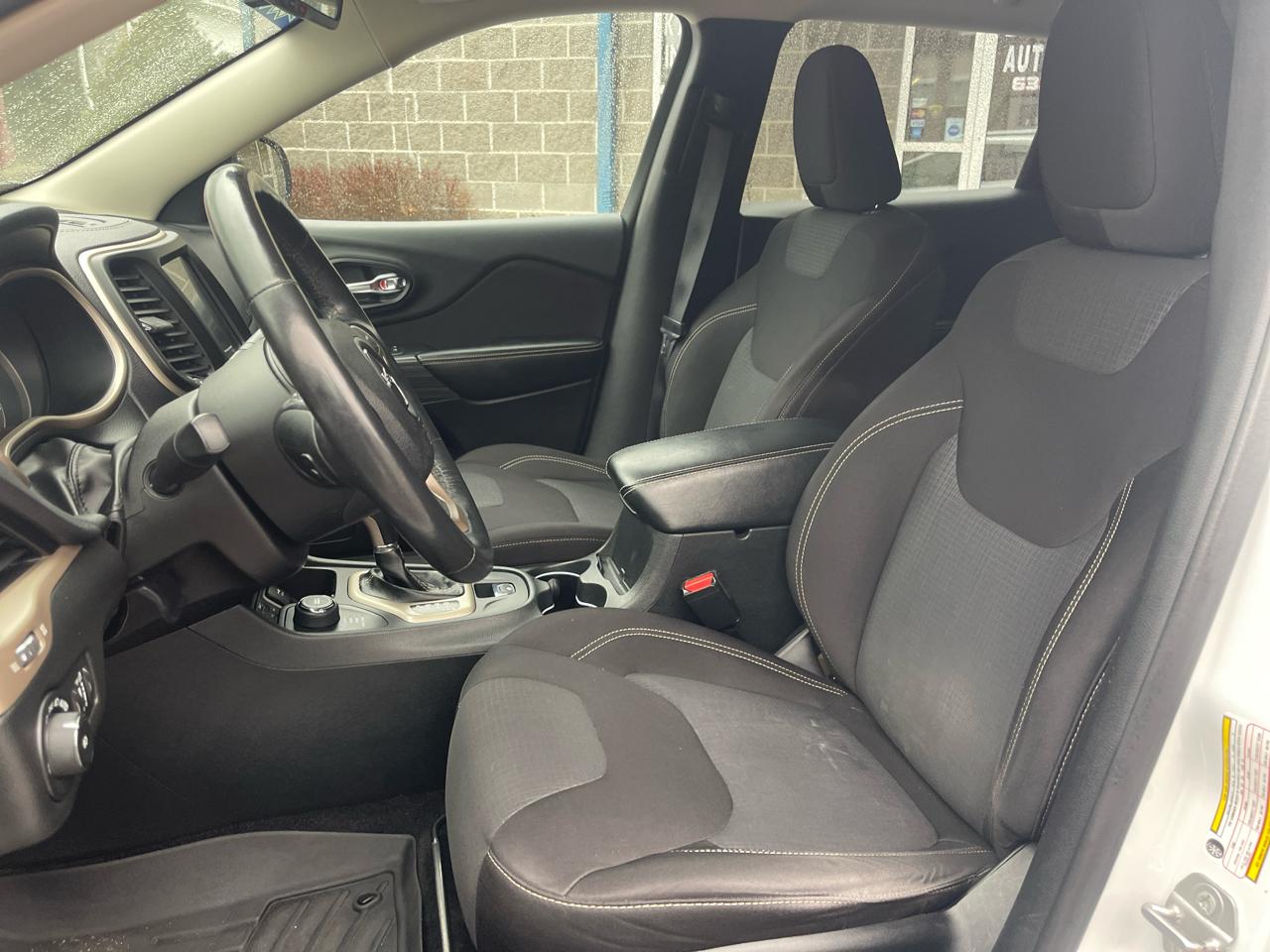 Jeep Cherokee 4WD 4dr Latitude 2015