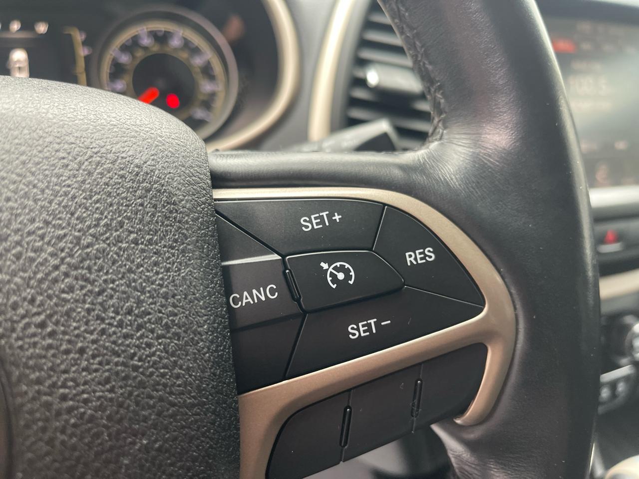 Jeep Cherokee 4WD 4dr Latitude 2015