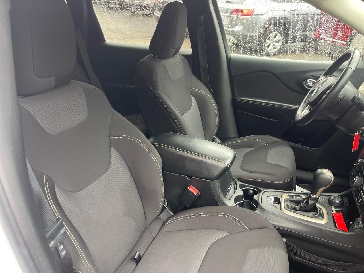 Jeep Cherokee 4WD 4dr Latitude 2015