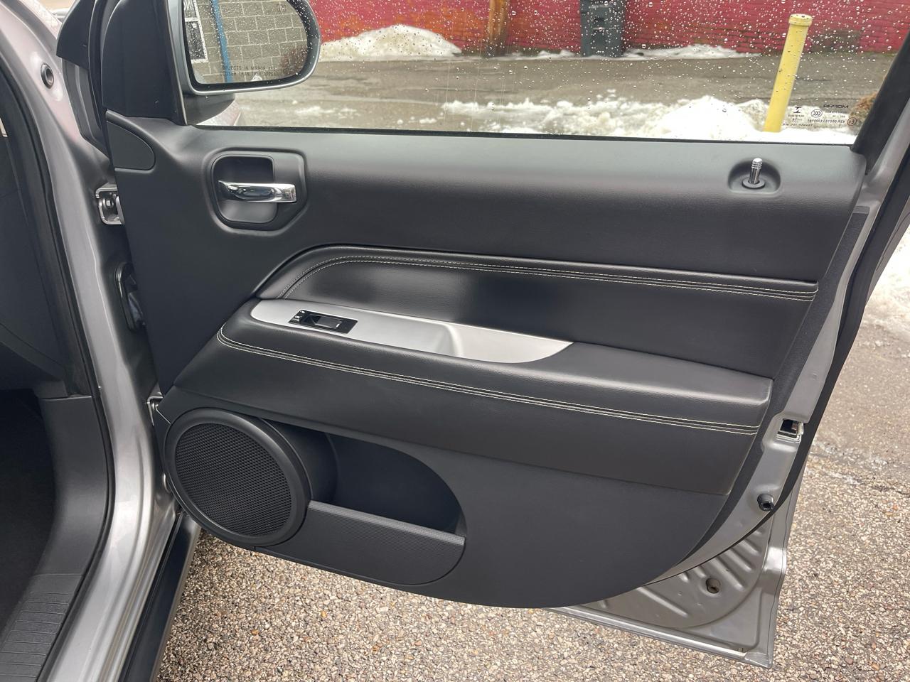 Jeep Compass 4WD 4dr High Altitude Edition 2016