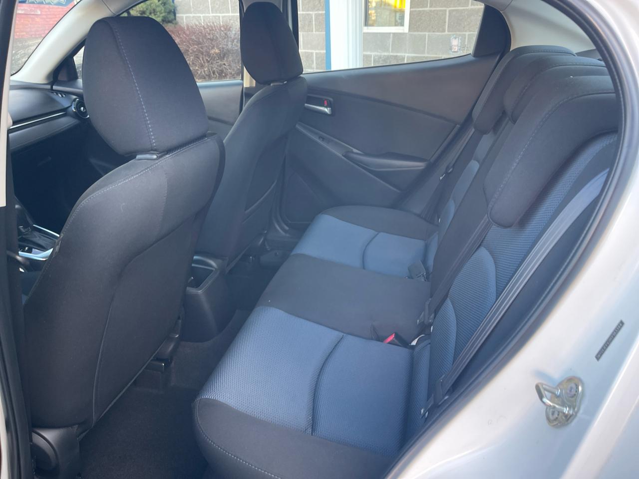 Toyota Yaris iA Auto (Natl) 2017