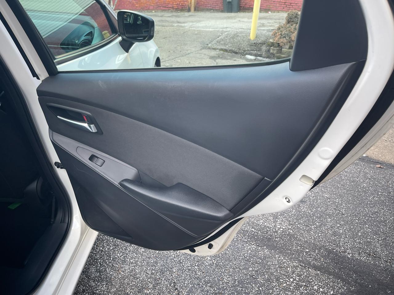 Toyota Yaris iA Auto (Natl) 2017