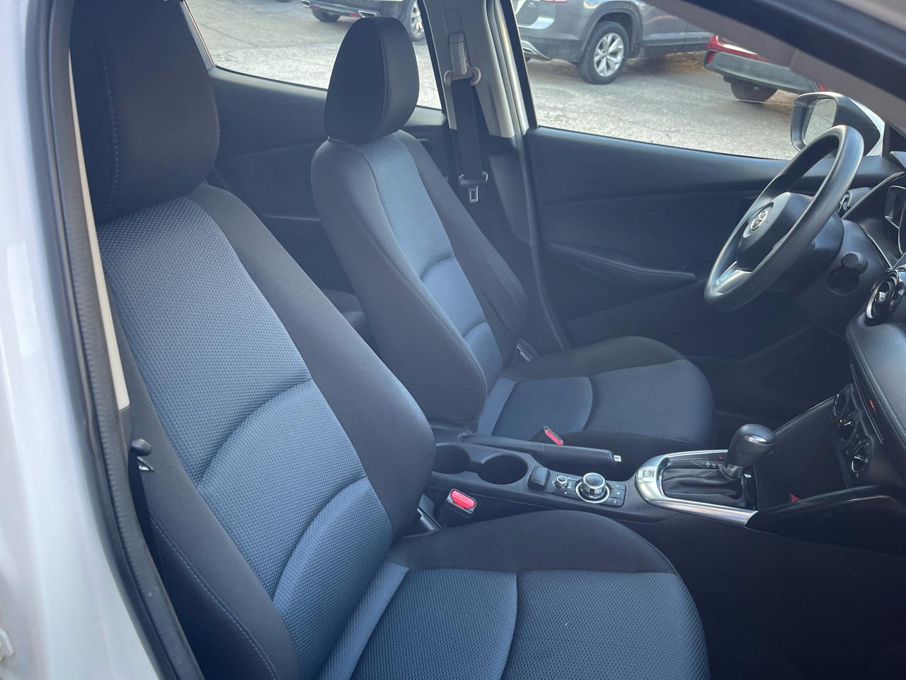 Toyota Yaris iA Auto (Natl) 2017