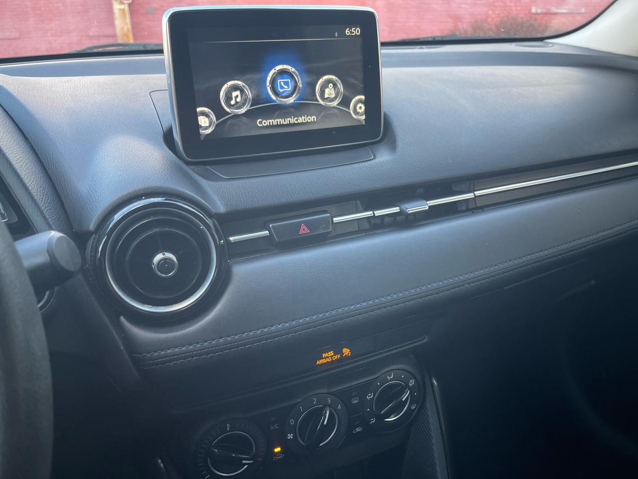 Toyota Yaris iA Auto (Natl) 2017