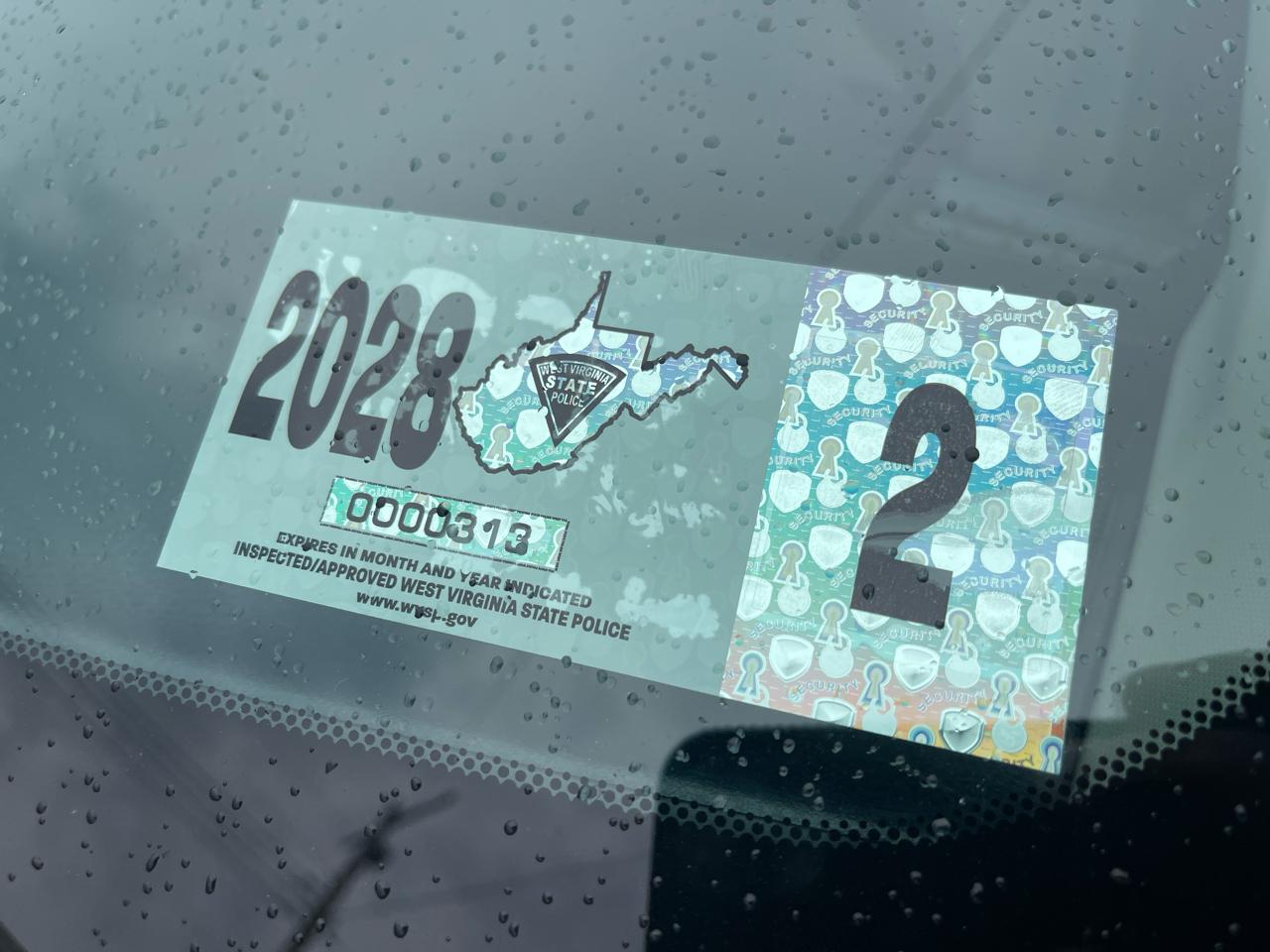 Toyota RAV4 XLE AWD (Natl) 2017