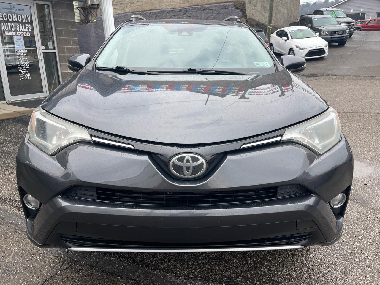 Toyota RAV4 XLE AWD (Natl) 2017