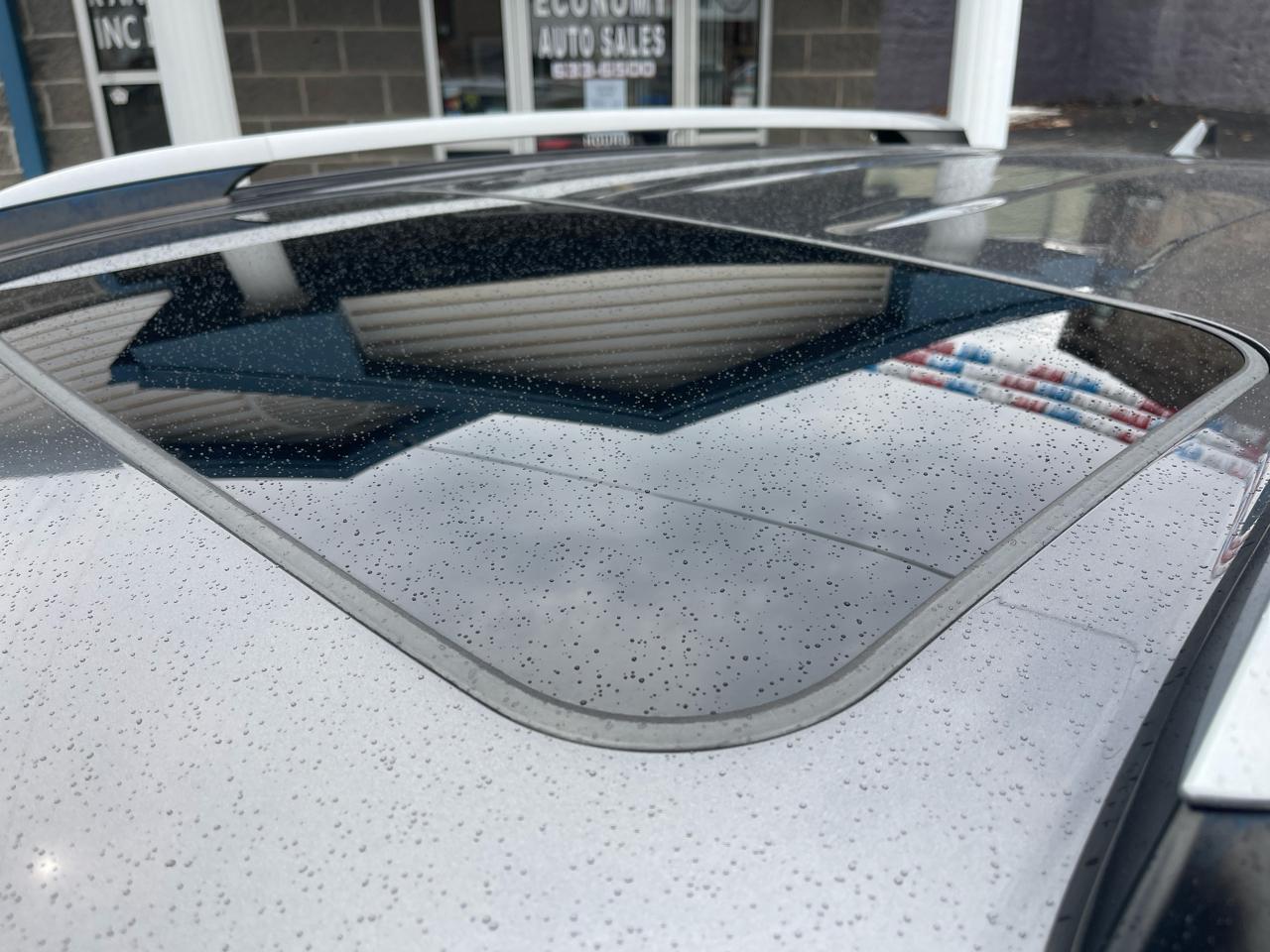 Toyota RAV4 XLE AWD (Natl) 2017