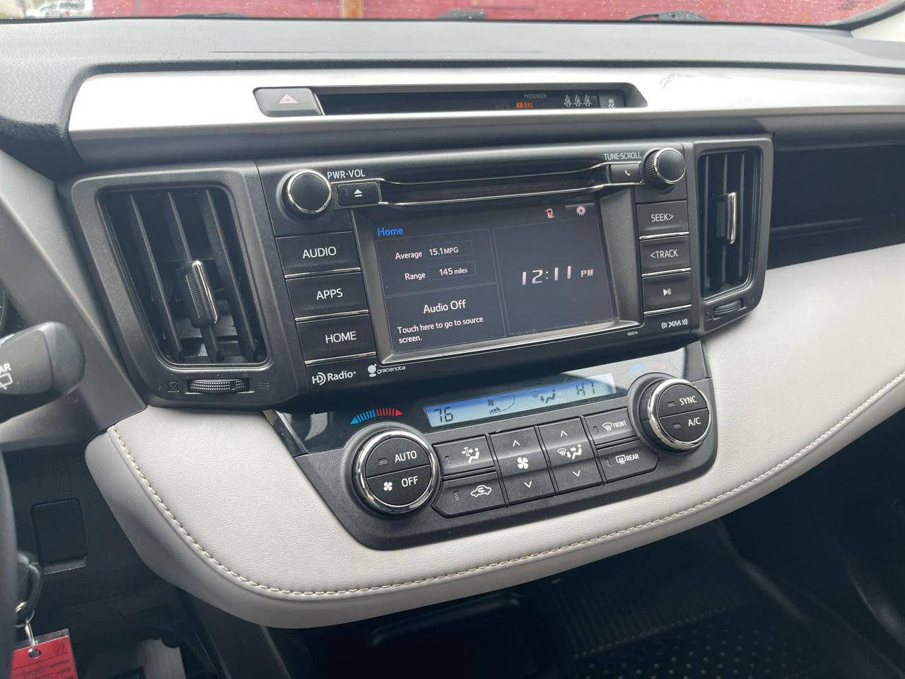 Toyota RAV4 XLE AWD (Natl) 2017