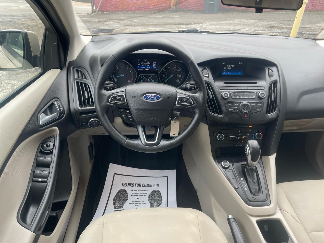 Ford Focus SE Sedan 2017