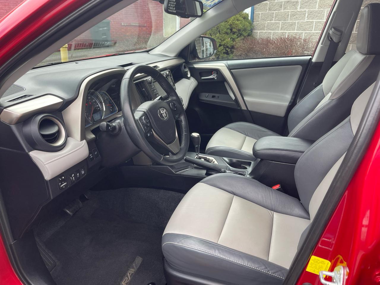 Toyota RAV4 AWD 4dr Limited (Natl) 2015