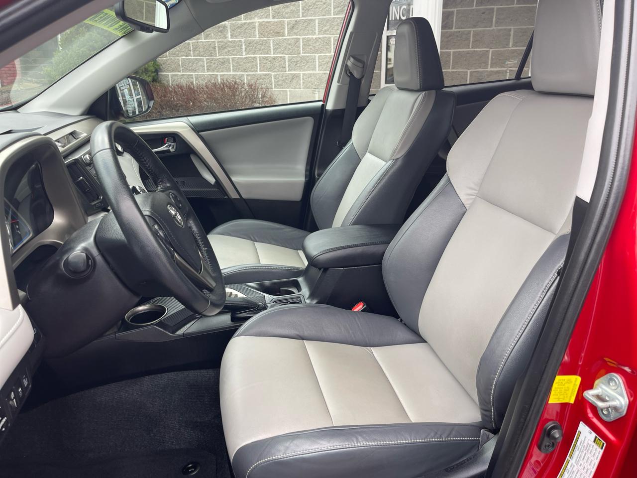 Toyota RAV4 AWD 4dr Limited (Natl) 2015