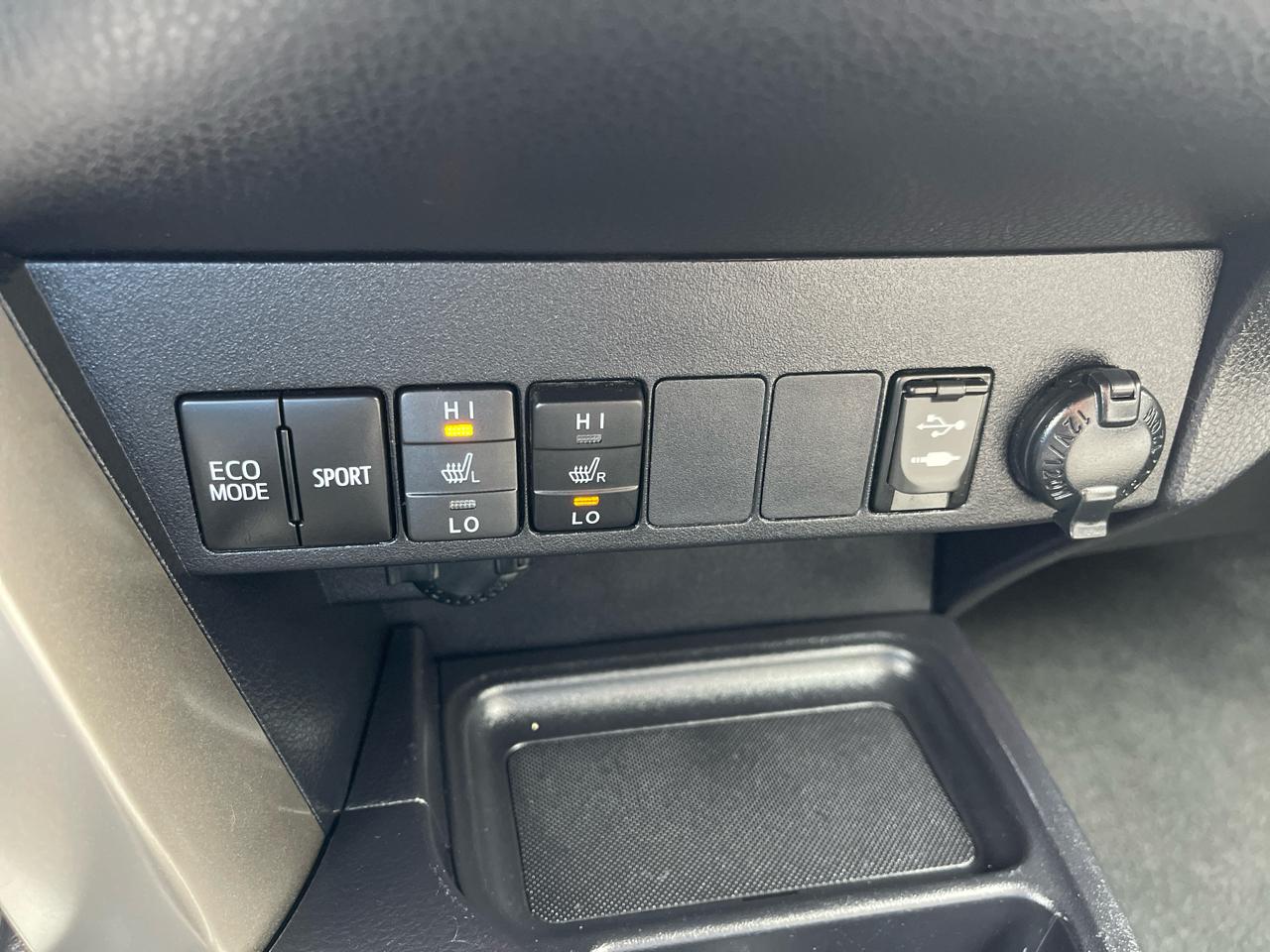 Toyota RAV4 AWD 4dr Limited (Natl) 2015