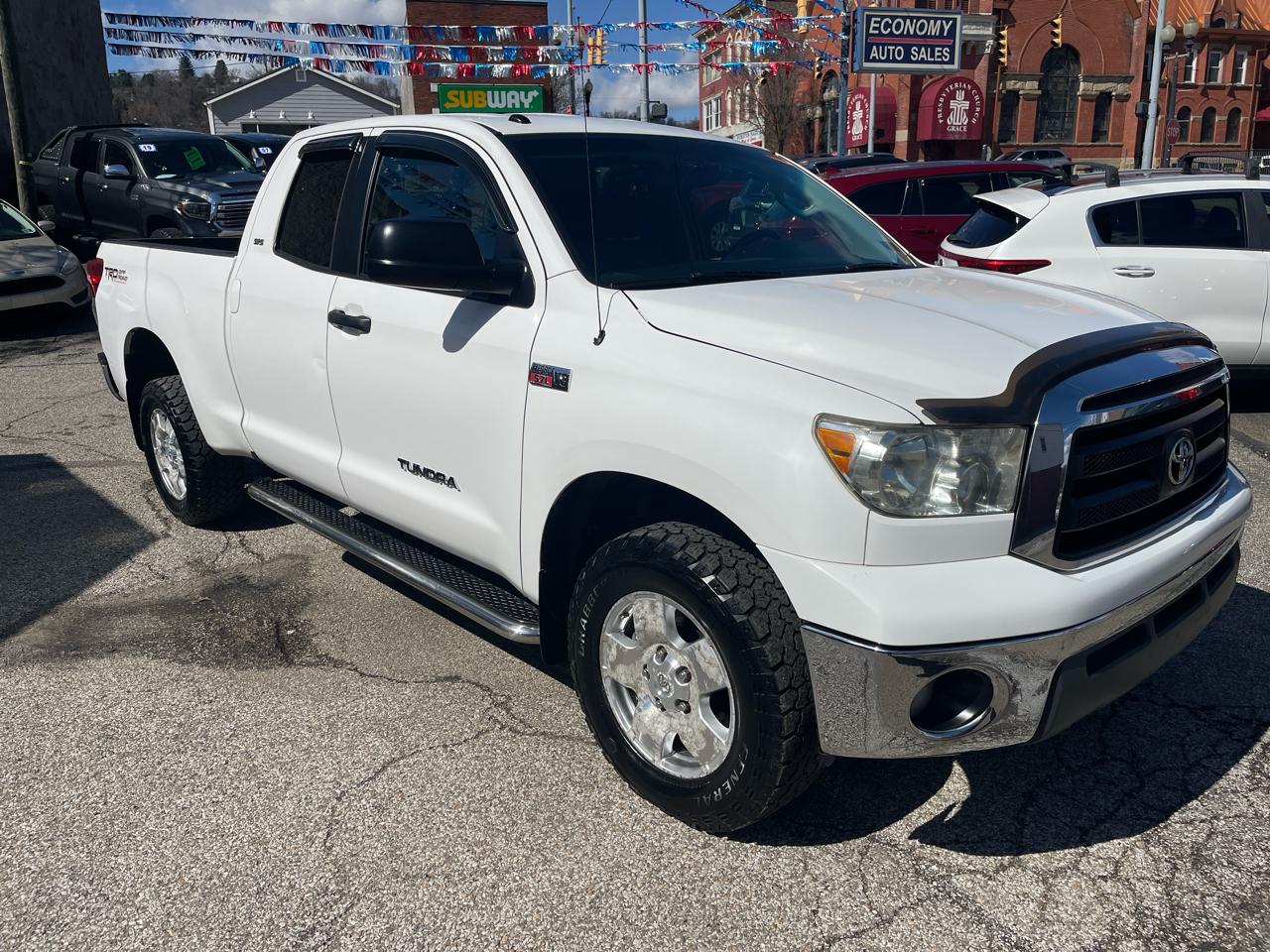 Toyota Tundra 4WD Truck Dbl 5.7L V8 6-Spd AT (Natl) 2010