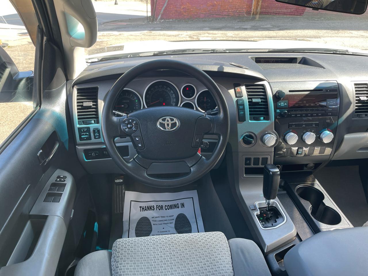 Toyota Tundra 4WD Truck Dbl 5.7L V8 6-Spd AT (Natl) 2010