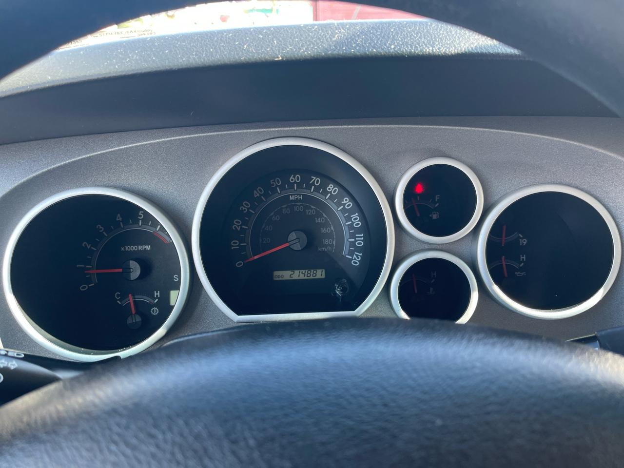 Toyota Tundra 4WD Truck Dbl 5.7L V8 6-Spd AT (Natl) 2010