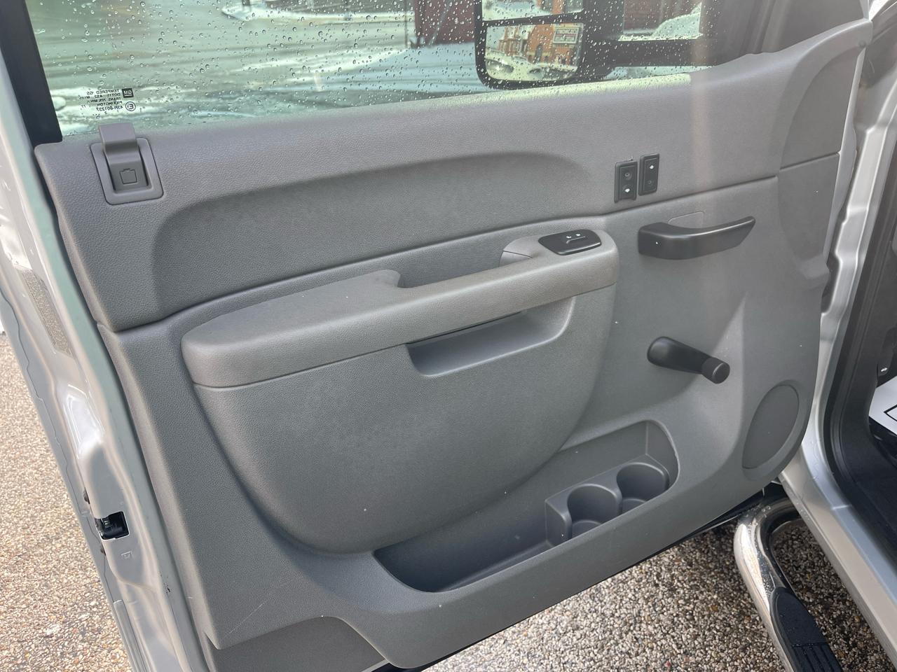 Chevrolet Silverado 3500HD 4WD Crew Cab 153.7" SRW Work Truck 2013