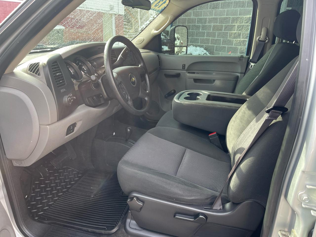 Chevrolet Silverado 3500HD 4WD Crew Cab 153.7" SRW Work Truck 2013