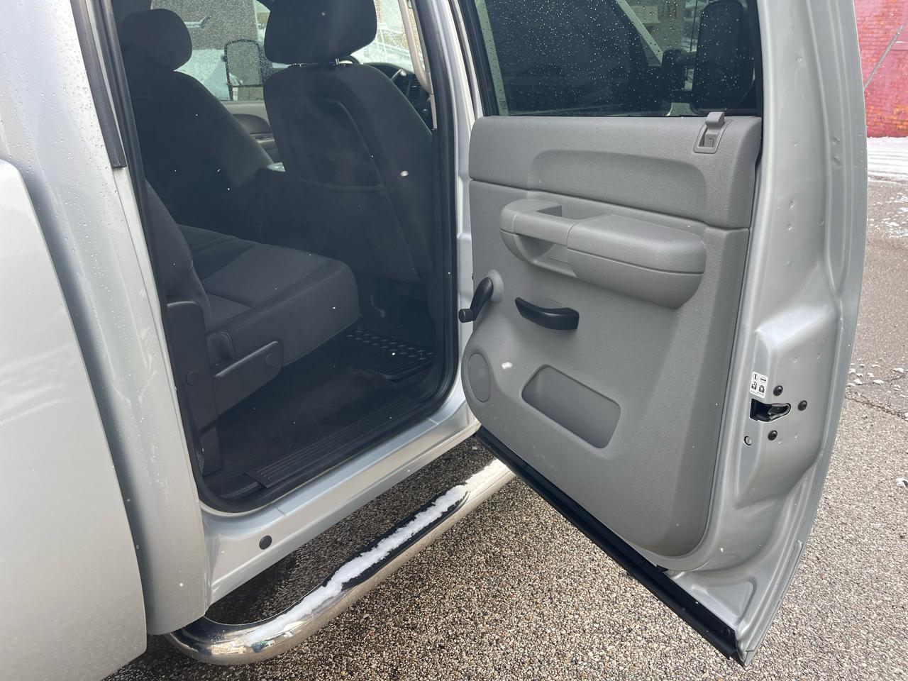 Chevrolet Silverado 3500HD 4WD Crew Cab 153.7" SRW Work Truck 2013