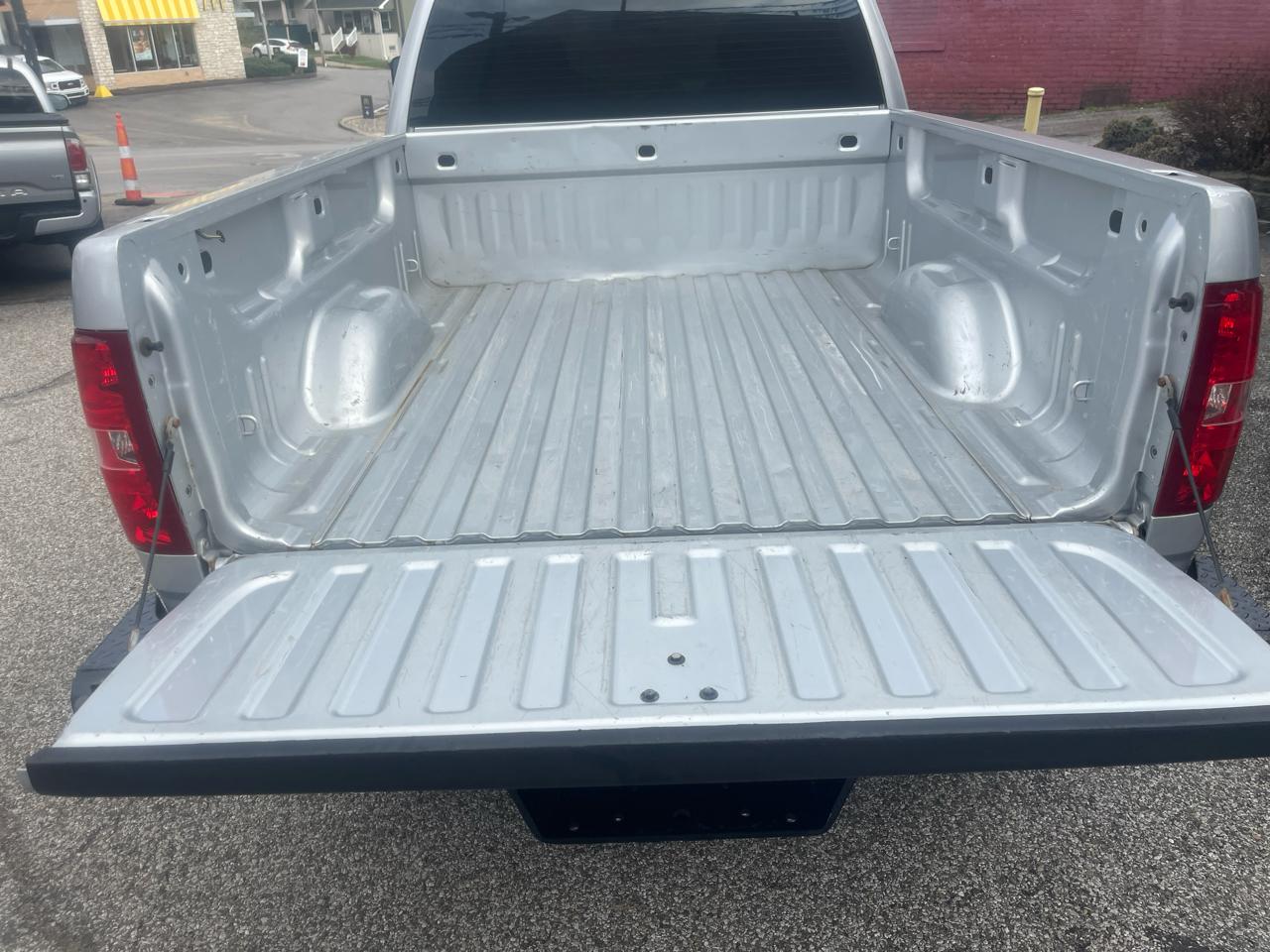 Chevrolet Silverado 3500HD 4WD Crew Cab 153.7" SRW Work Truck 2013