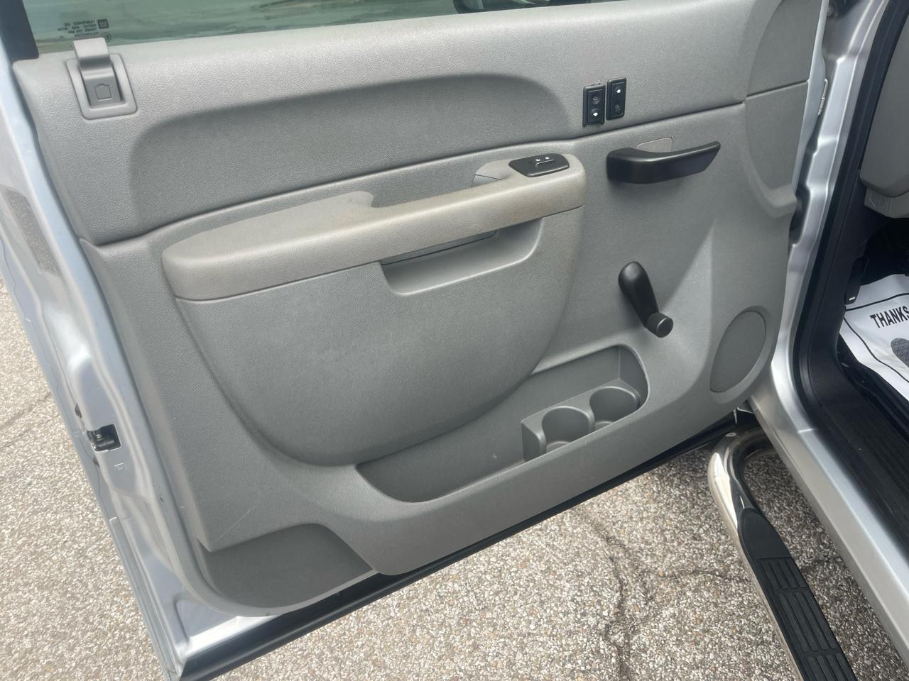 Chevrolet Silverado 3500HD 4WD Crew Cab 153.7" SRW Work Truck 2013