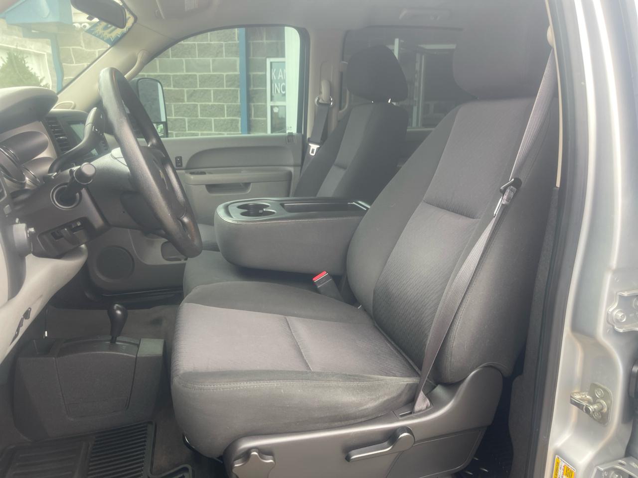 Chevrolet Silverado 3500HD 4WD Crew Cab 153.7" SRW Work Truck 2013