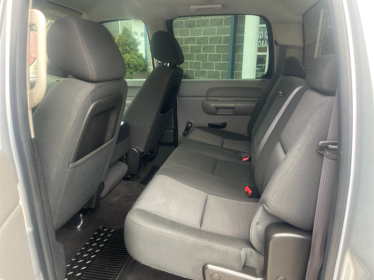 Chevrolet Silverado 3500HD 4WD Crew Cab 153.7" SRW Work Truck 2013