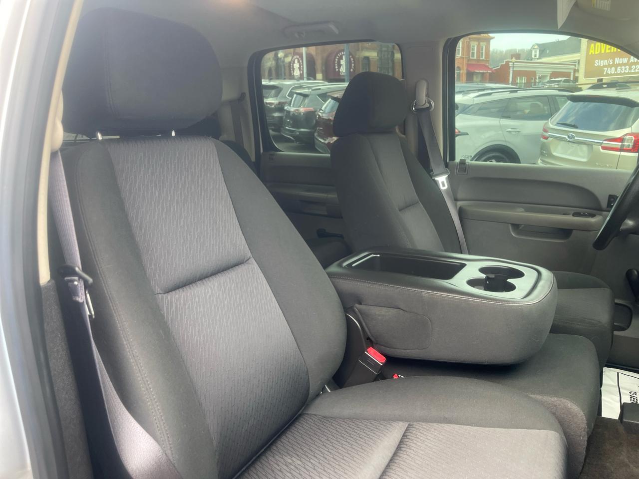 Chevrolet Silverado 3500HD 4WD Crew Cab 153.7" SRW Work Truck 2013