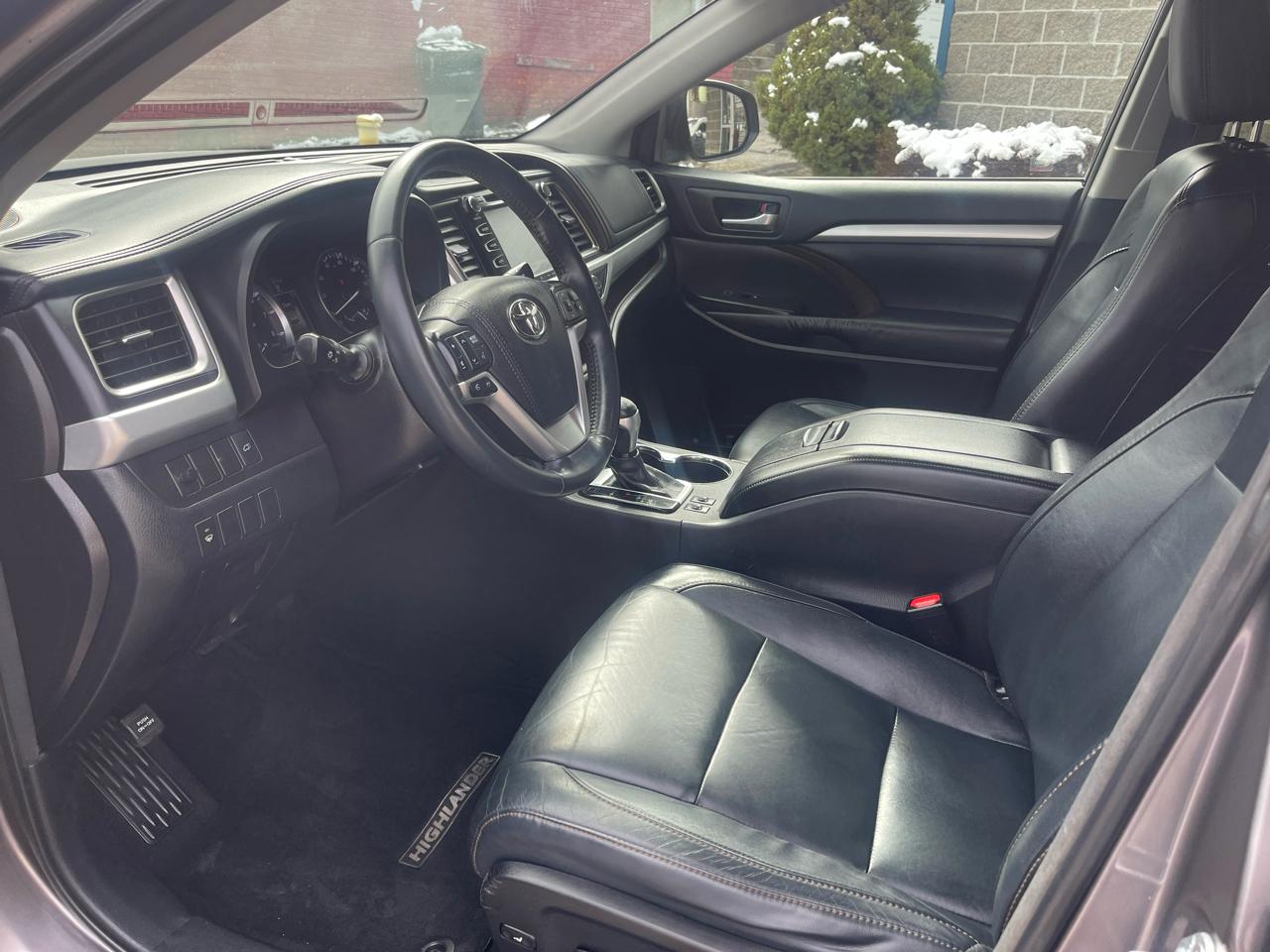 Toyota Highlander AWD 4dr V6 XLE (Natl) 2016