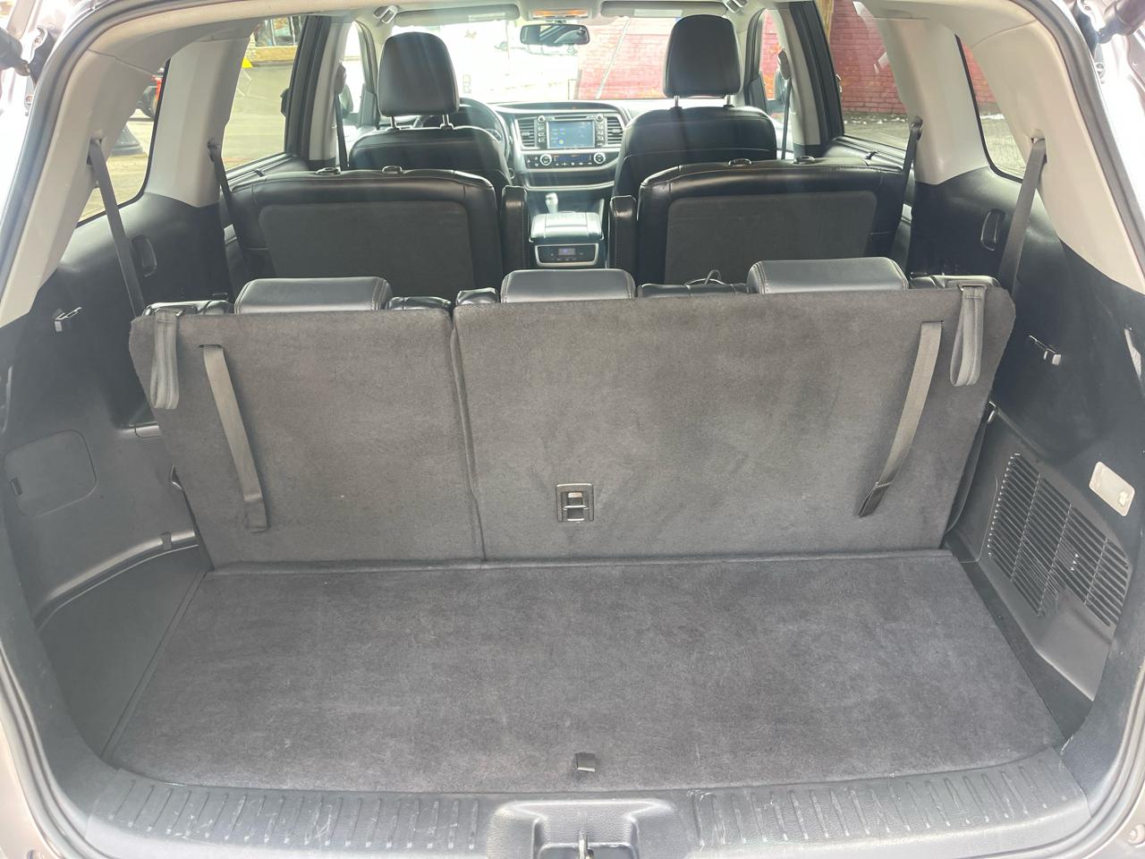 Toyota Highlander AWD 4dr V6 XLE (Natl) 2016