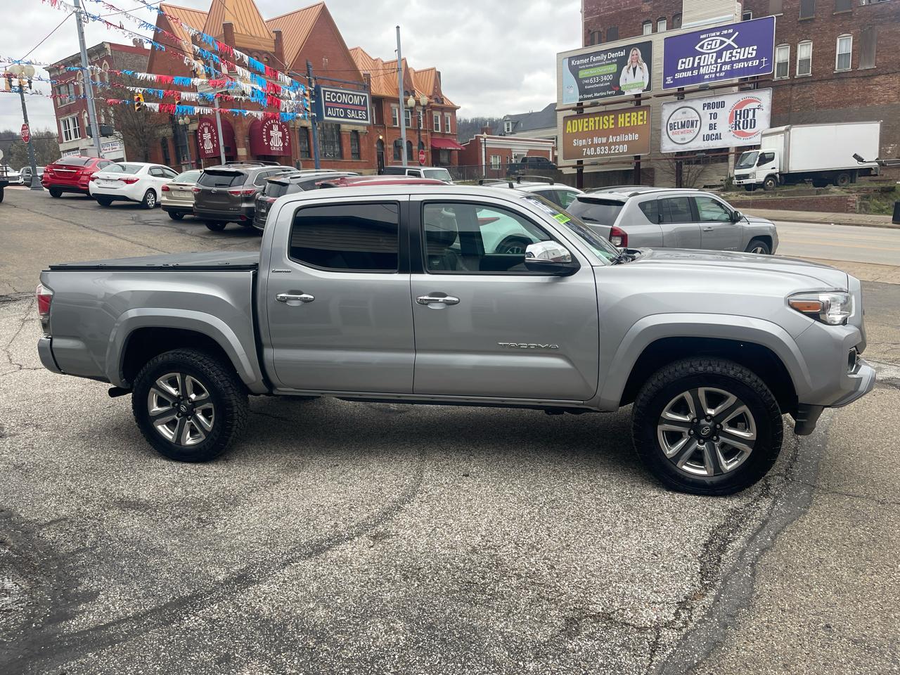 Toyota Tacoma Limited Double Cab 5' Bed V6 4x4 AT (Natl) 2017