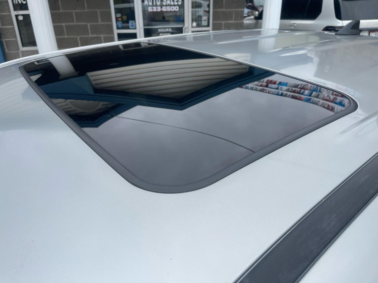 Toyota Tacoma Limited Double Cab 5' Bed V6 4x4 AT (Natl) 2017