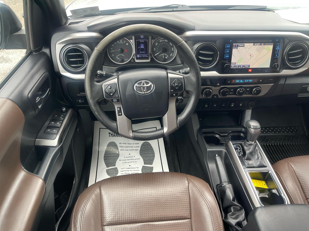 Toyota Tacoma Limited Double Cab 5' Bed V6 4x4 AT (Natl) 2017