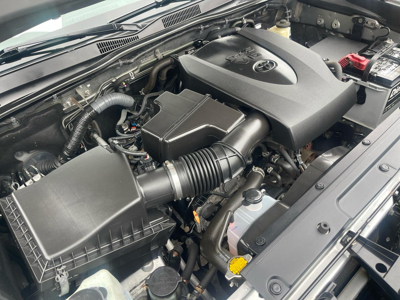 Toyota Tacoma Limited Double Cab 5' Bed V6 4x4 AT (Natl) 2017