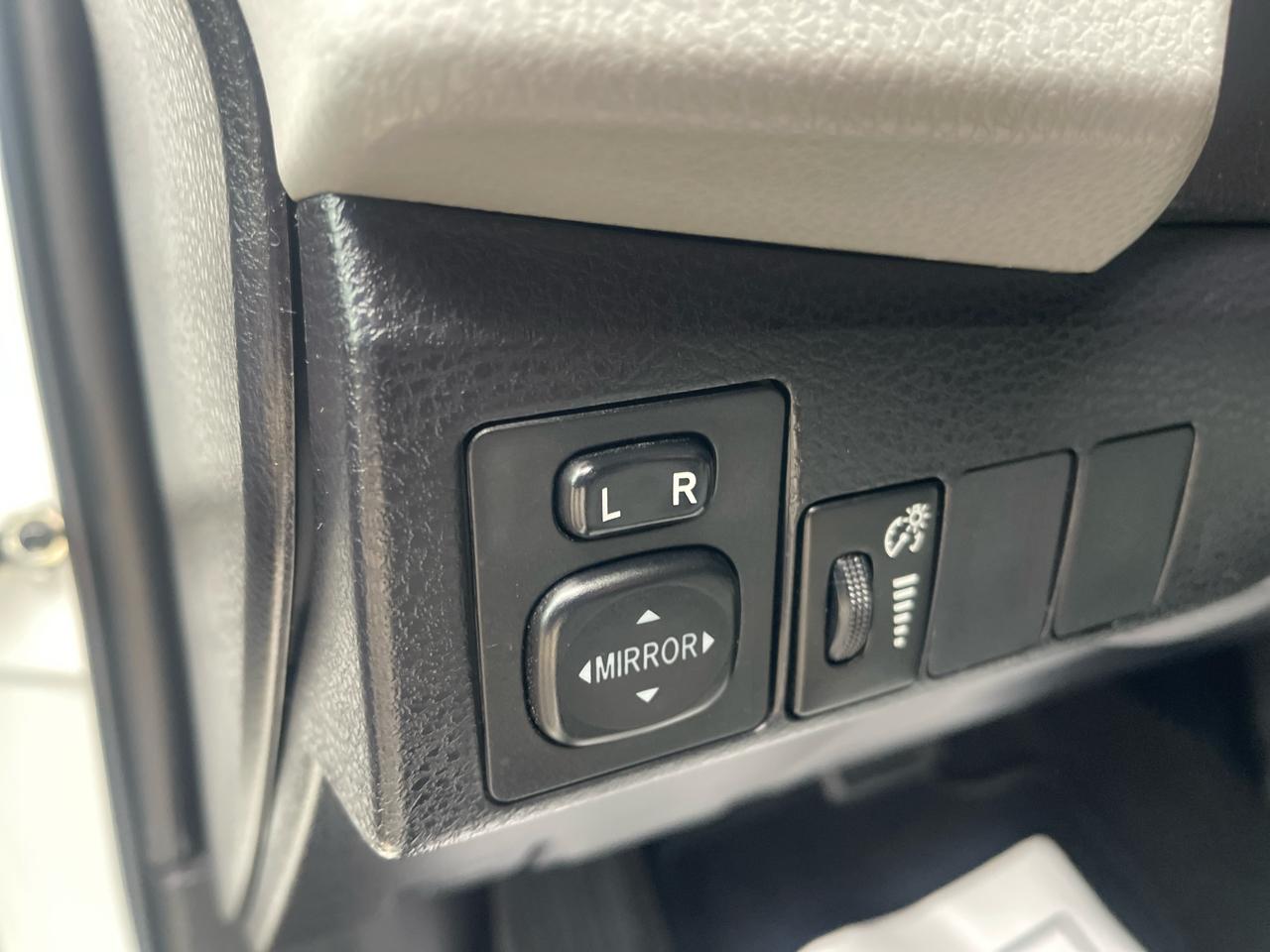 Toyota Corolla 4dr Sdn CVT S w/Special Edition Pkg (Natl) 2016