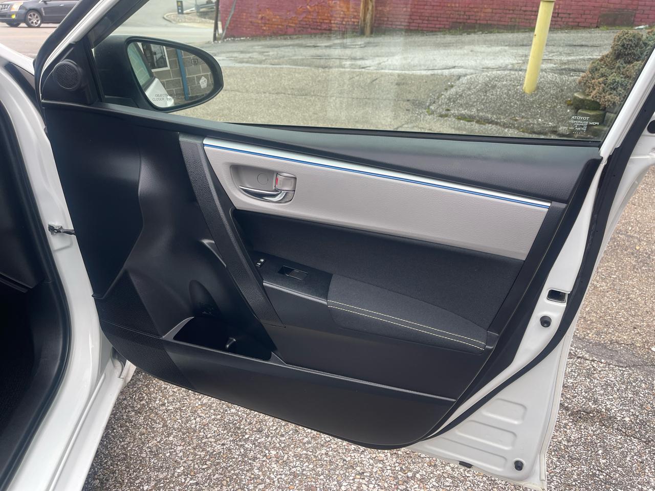 Toyota Corolla 4dr Sdn CVT S w/Special Edition Pkg (Natl) 2016