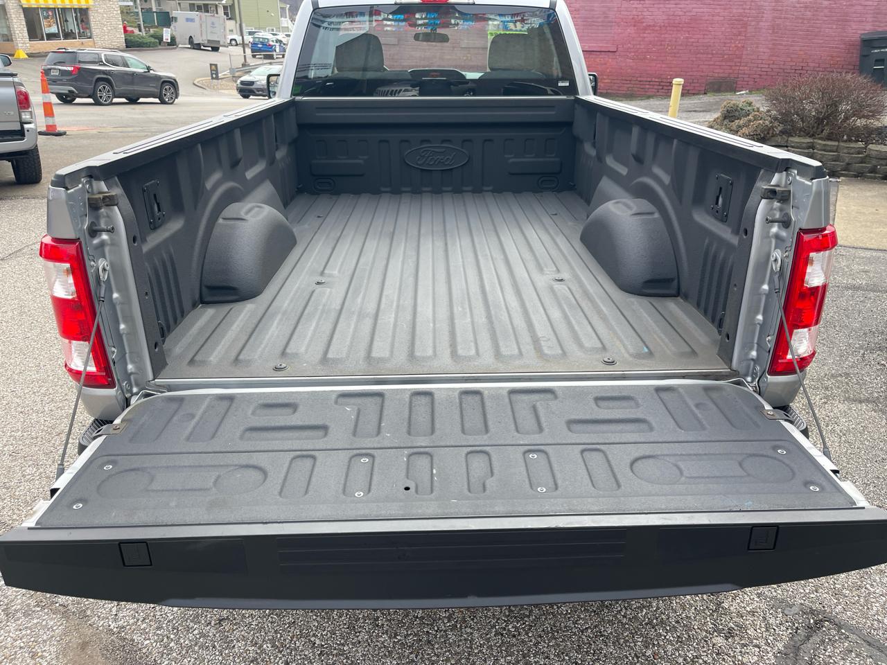 Ford F-150 XL 4WD Reg Cab 8' Box 2021