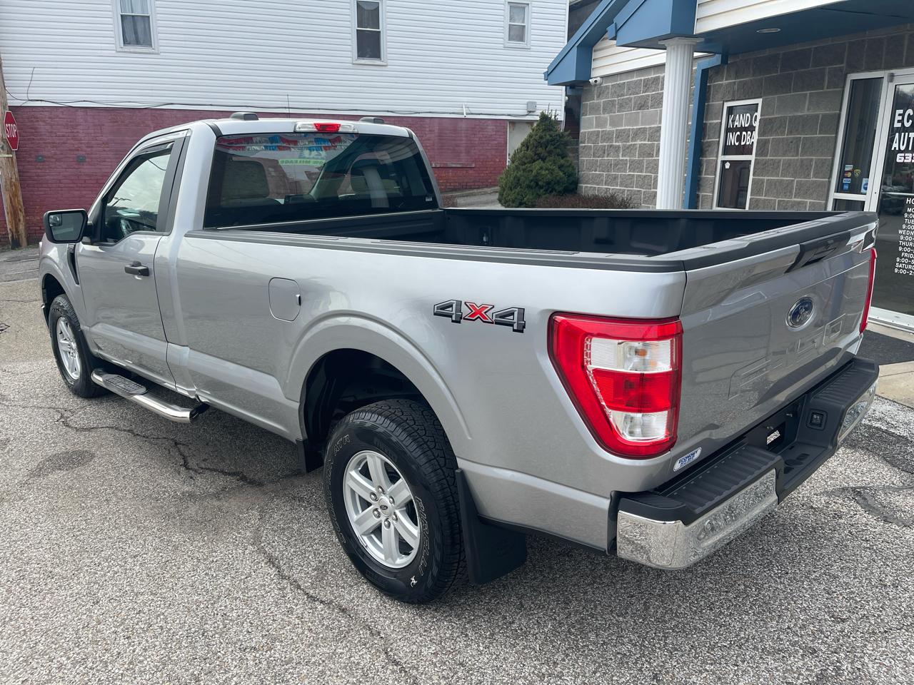 Ford F-150 XL 4WD Reg Cab 8' Box 2021