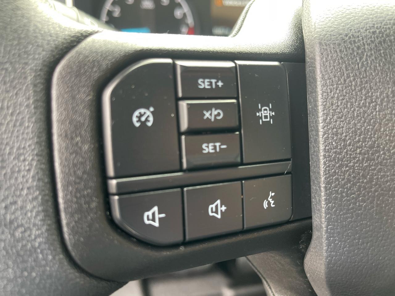 Ford F-150 XL 4WD Reg Cab 8' Box 2021