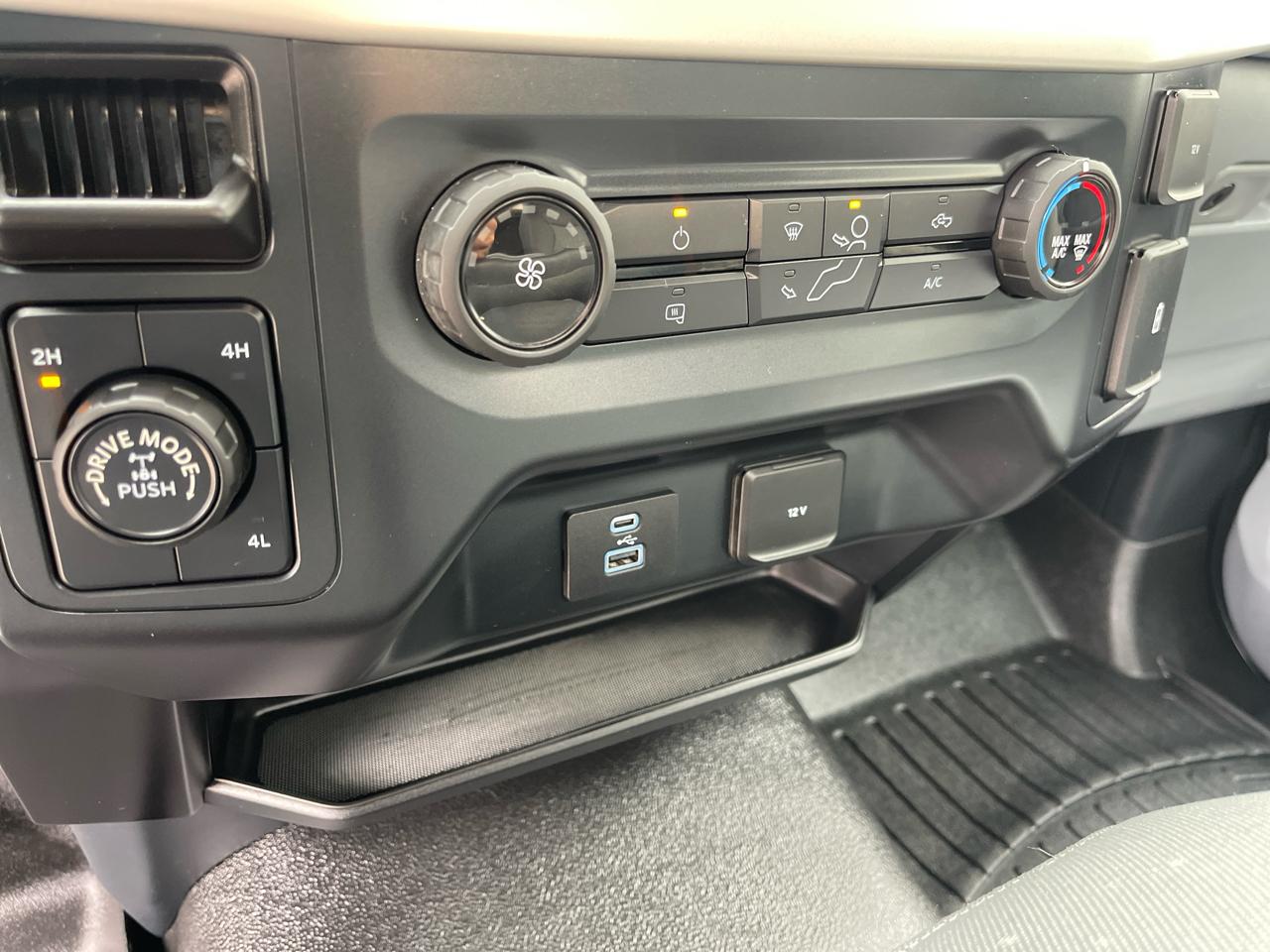 Ford F-150 XL 4WD Reg Cab 8' Box 2021