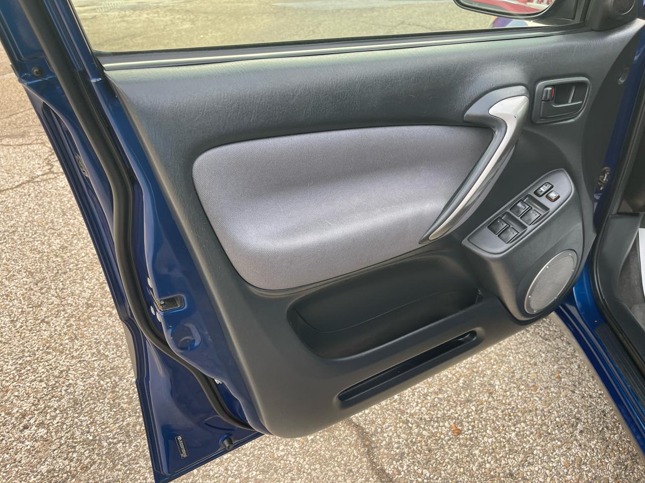 Toyota RAV4 4dr Auto (Natl) 2005