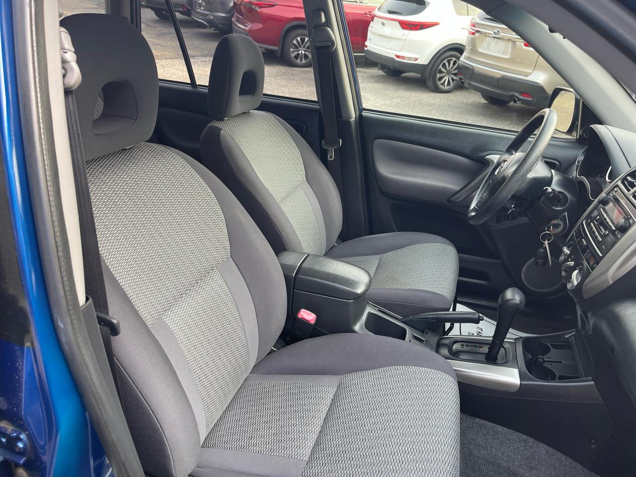 Toyota RAV4 4dr Auto (Natl) 2005