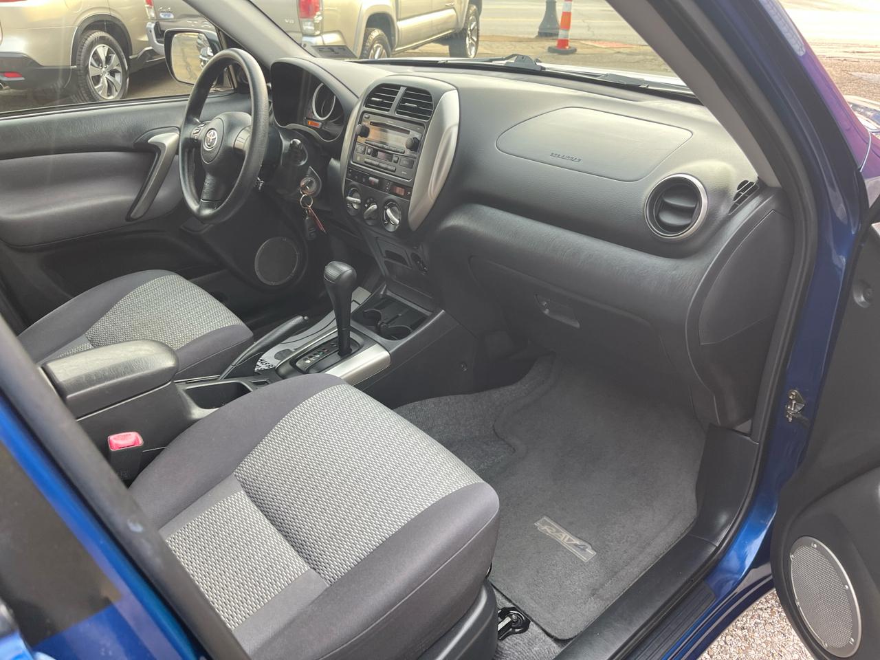 Toyota RAV4 4dr Auto (Natl) 2005