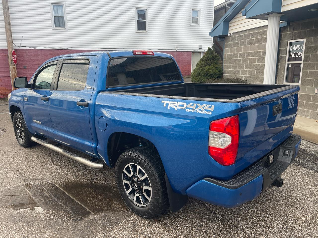 Toyota Tundra 4WD 1794 Edition CrewMax 5.5' Bed 5.7L (Natl) 2018