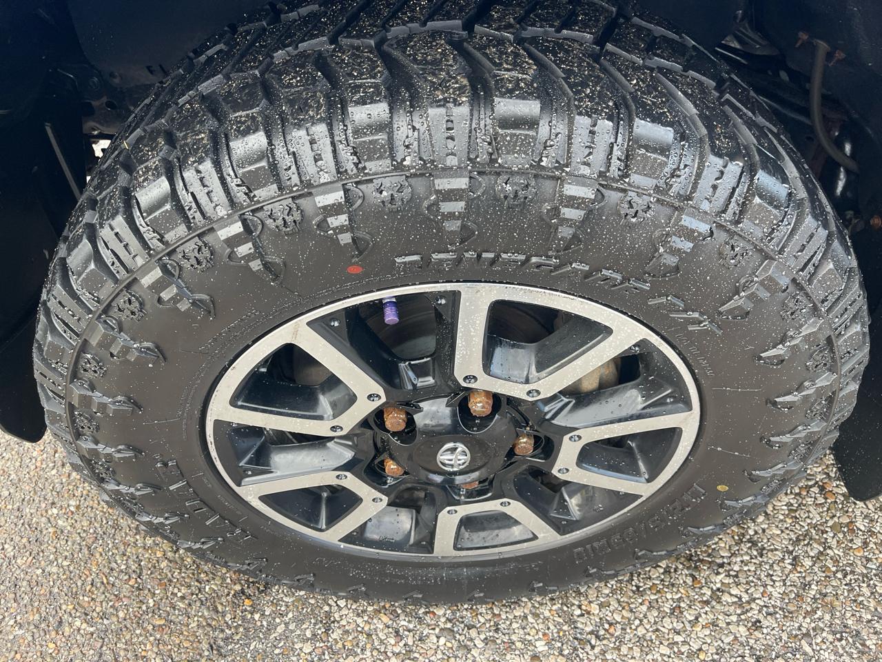 Toyota Tundra 4WD 1794 Edition CrewMax 5.5' Bed 5.7L (Natl) 2018