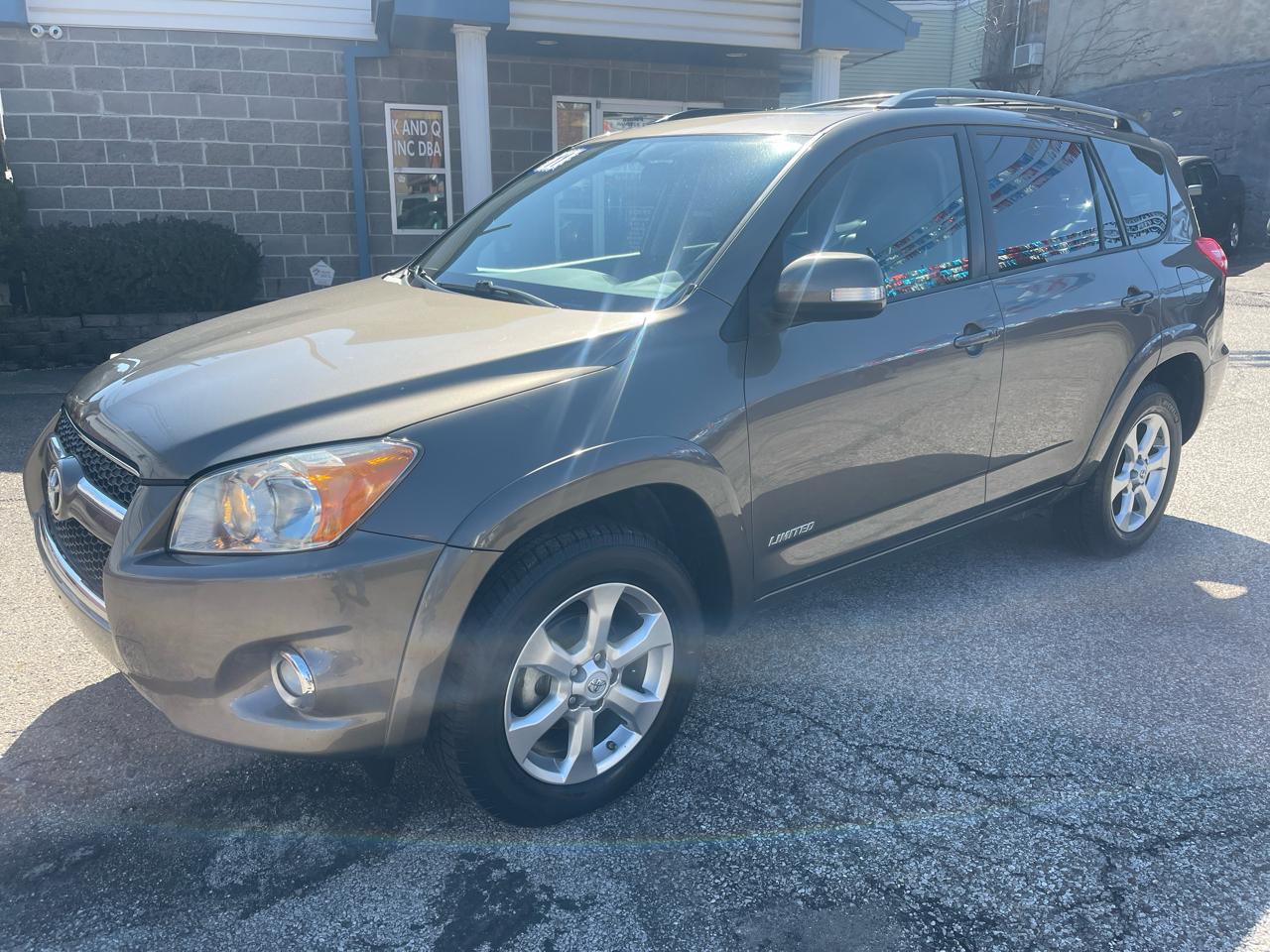 Toyota RAV4 FWD 4dr 4-cyl 4-Spd AT Ltd (Natl) 2011