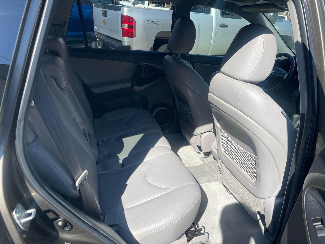 Toyota RAV4 FWD 4dr 4-cyl 4-Spd AT Ltd (Natl) 2011