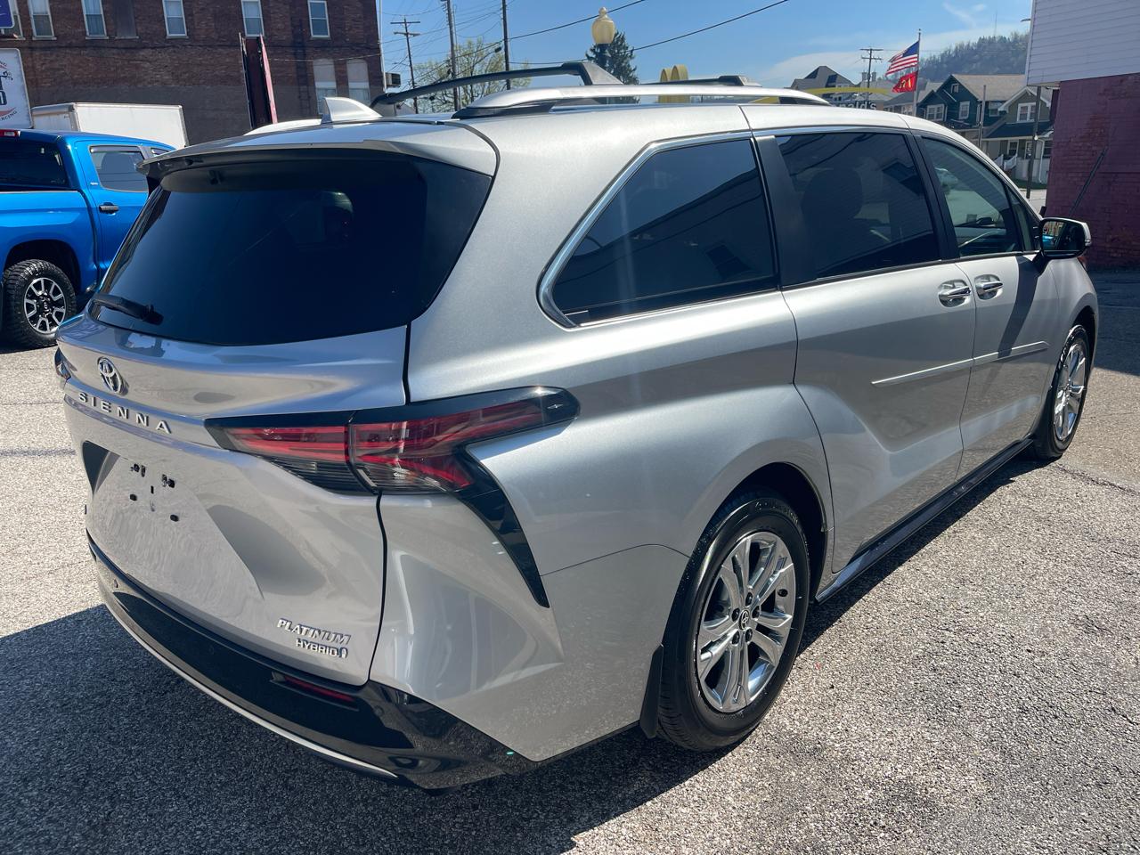 Toyota Sienna Platinum AWD 7-Passenger (Natl) 2022