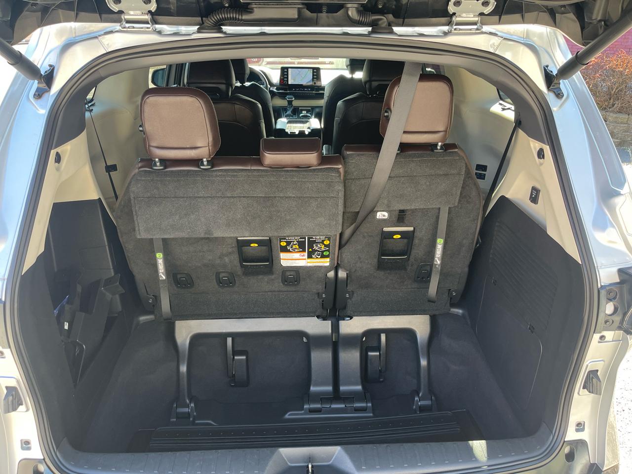 Toyota Sienna Platinum AWD 7-Passenger (Natl) 2022