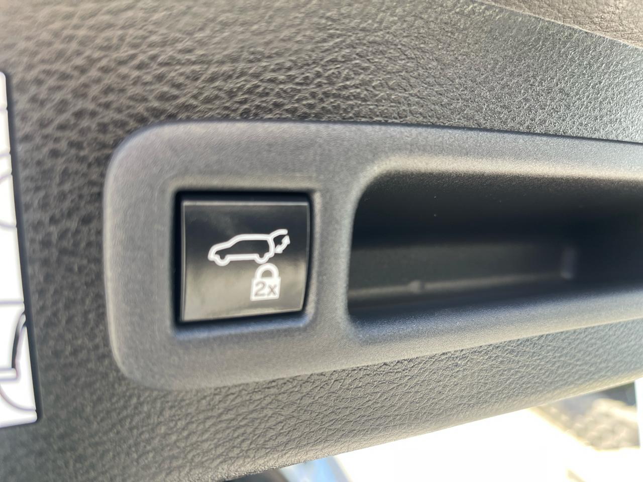 Toyota Sienna Platinum AWD 7-Passenger (Natl) 2022